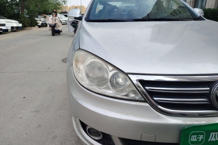 Used Volkswagen Lavida 2011 1.6L Automatic Premium Edition Right Front Headlight