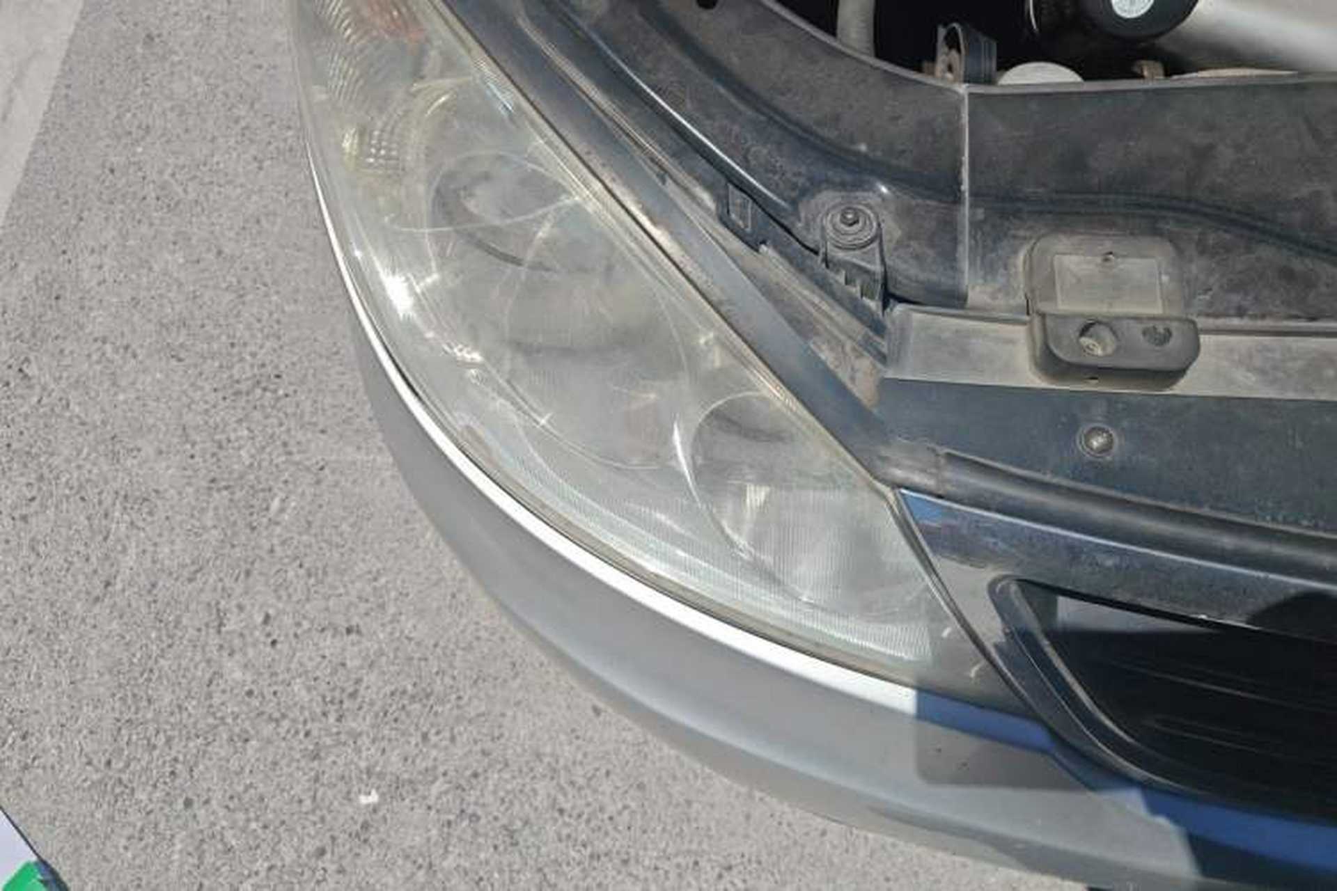 Used Volkswagen Lavida 2011 1.6L Automatic PinYou Edition Right Front Headlight