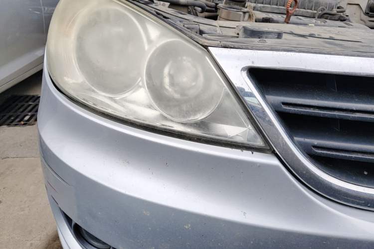 Used Volkswagen Lavida 2011 1.6L Manual Joy Version Right Front Headlight