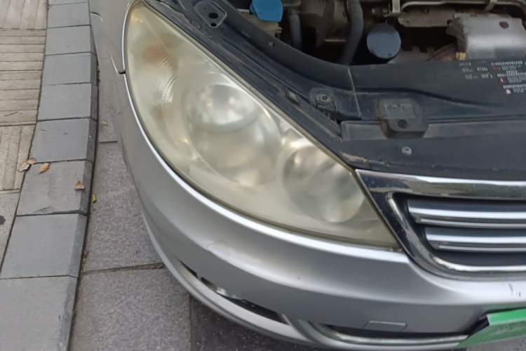 Used Volkswagen Lavida 2011 1.4 TSI Manual Prestige Edition Right Front Headlight