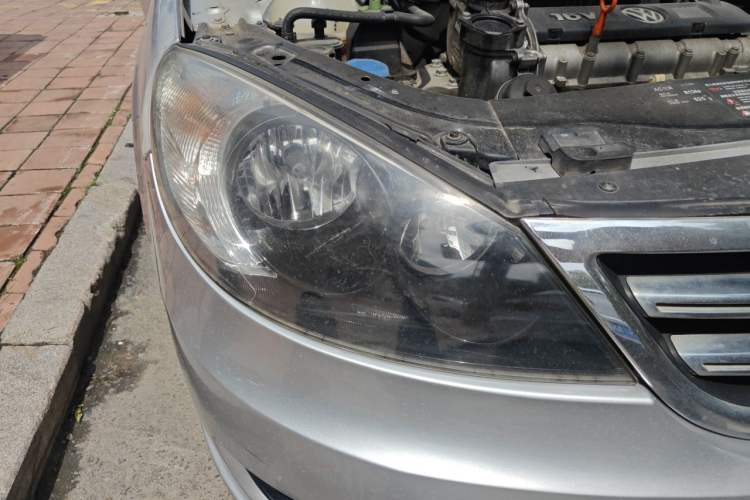 Used Volkswagen Lavida 2011 1.6L Manual Joy Version Right Front Headlight