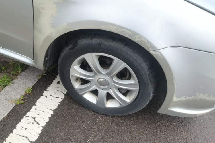 Used Volkswagen Lavida 2011 1.4 TSI DSG Prestige Edition Right Front Wheel Hub