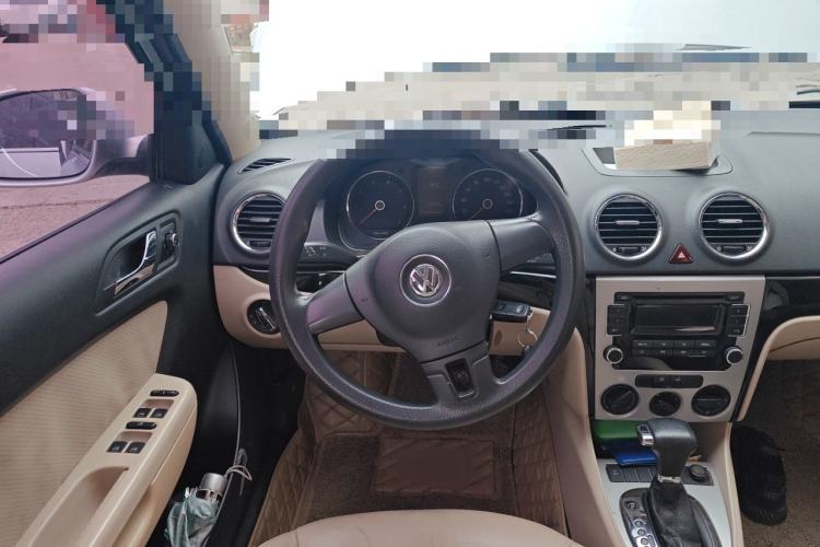 Used Volkswagen Lavida 2011 1.6L Automatic Premium Edition Steering Wheel