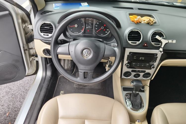Used Volkswagen Lavida 2011 1.6L Automatic PinYou Edition Steering Wheel
