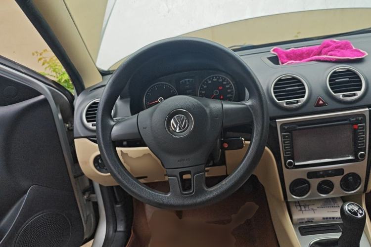 Used Volkswagen Lavida 2011 1.6L Manual Joy Version Steering Wheel