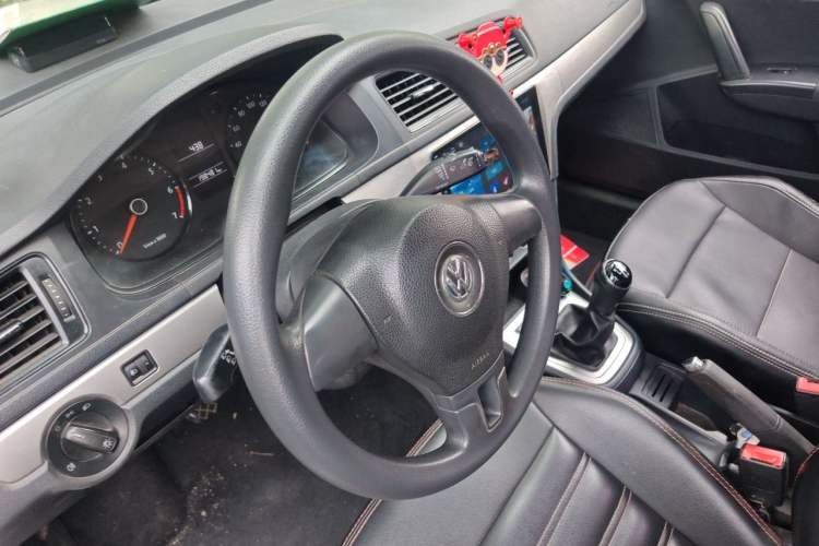 Used Volkswagen Lavida 2011 1.6L Manual Joy Version Steering Wheel