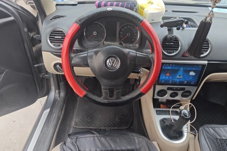 Used Volkswagen Lavida 2011 1.6L Manual - Premium Edition Steering Wheel