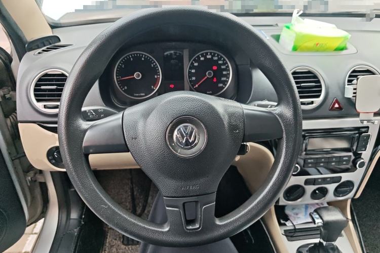 Used Volkswagen Lavida 2011 1.6L Automatic PinYou Edition Steering Wheel