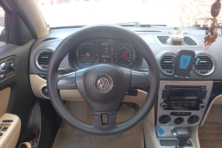 Used Volkswagen Lavida 2011 1.6L Automatic Premium Edition Steering Wheel