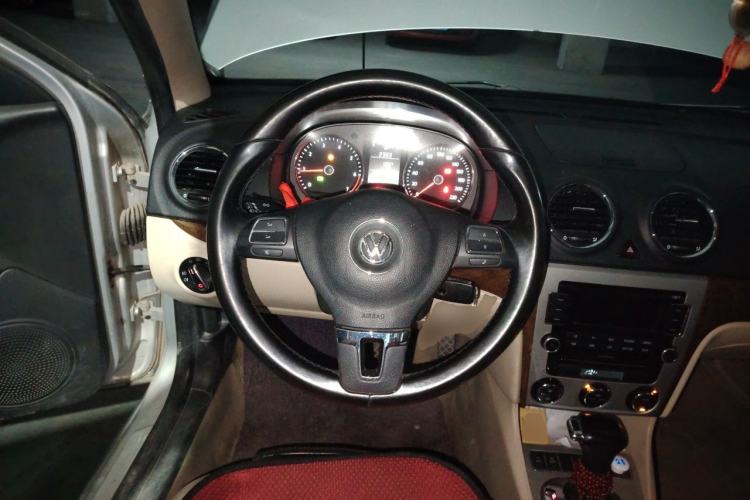 Used Volkswagen Lavida 2011 1.6L Automatic Pinxuan Edition Steering Wheel