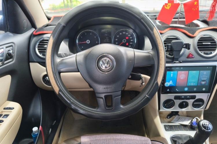 Used Volkswagen Lavida 2011 1.6L Manual - Premium Edition Steering Wheel