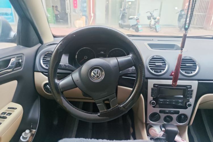 Used Volkswagen Lavida 2011 1.6L Automatic Premium Edition Steering Wheel