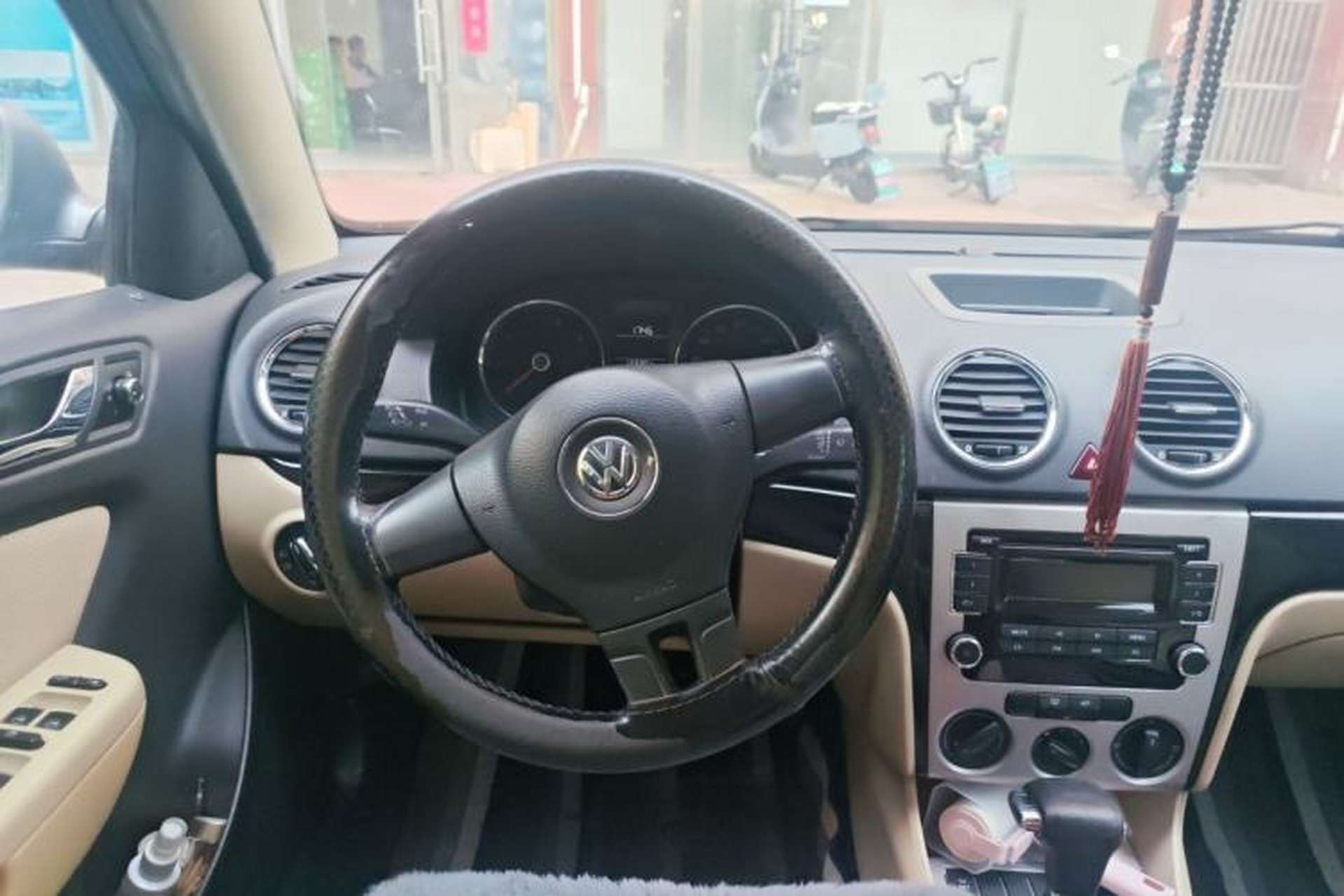 Used Volkswagen Lavida 2011 1.6L Automatic Premium Edition Steering Wheel