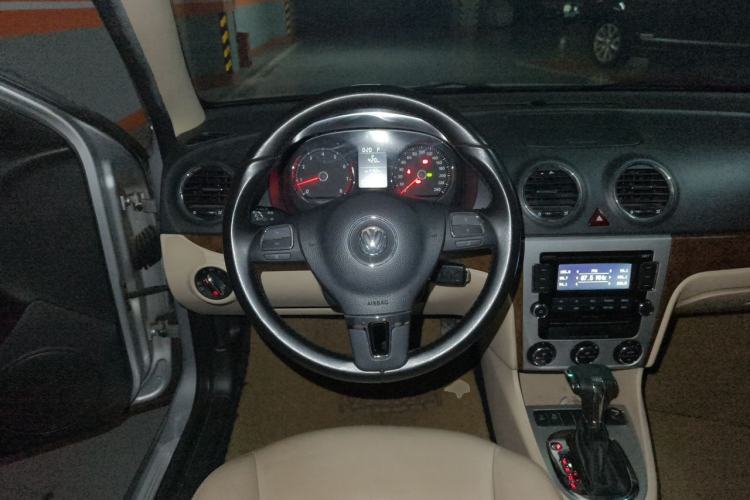 Used Volkswagen Lavida 2011 1.4 TSI DSG Prestige Edition Steering Wheel
