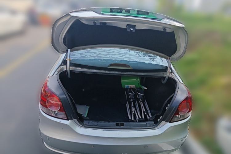 Used Volkswagen Lavida 2011 1.6L Manual Joy Version Trunk