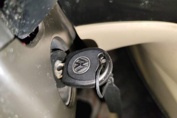 Used Volkswagen Lavida 2011 1.6L Automatic Premium Edition Vehicle Key