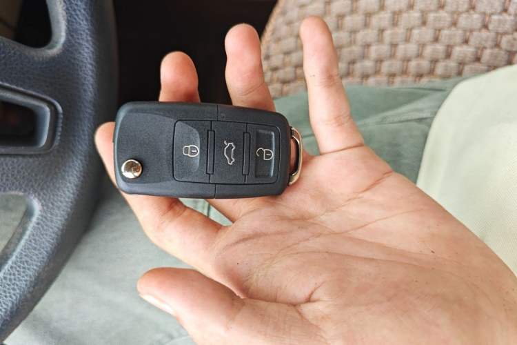 Used Volkswagen Lavida 2011 1.6L Manual Joy Version Vehicle Key