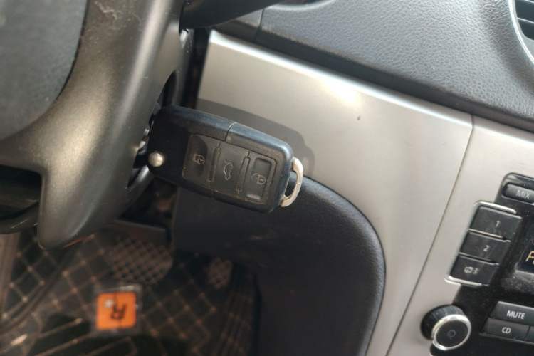 Used Volkswagen Lavida 2011 1.6L Automatic Premium Edition Vehicle Key