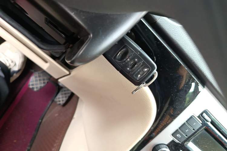 Used Volkswagen Lavida 2011 1.6L Manual Joy Version Vehicle Key