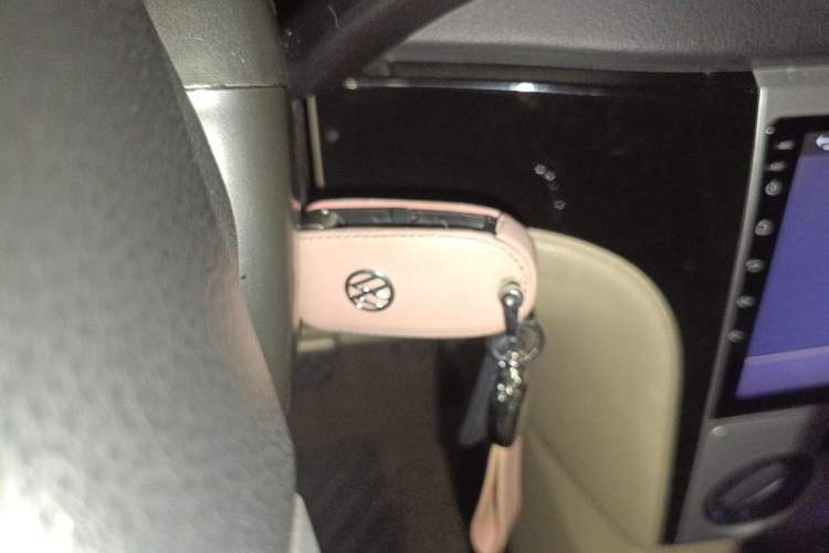 Used Volkswagen Lavida 2011 1.6L Automatic Premium Edition Vehicle Key