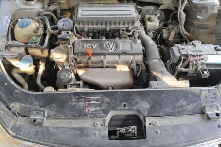 Used Volkswagen Lavida 2011 1.6L Automatic PinYou Edition Engine Bay