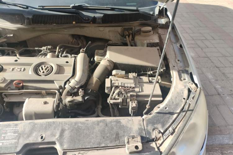 Used Volkswagen Lavida 2011 1.4 TSI Manual Prestige Edition Engine Bay Left