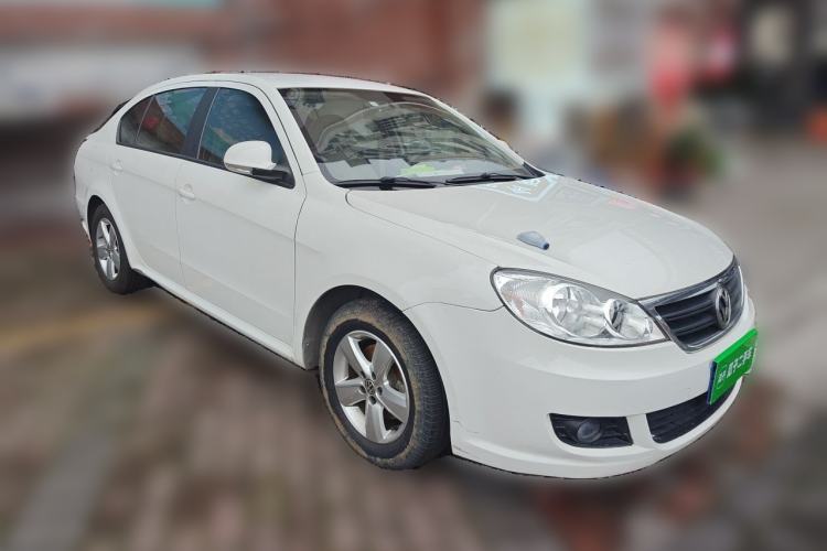 Used Volkswagen Lavida 2011 2.0L Automatic Premium Edition Front Right 45 Deg