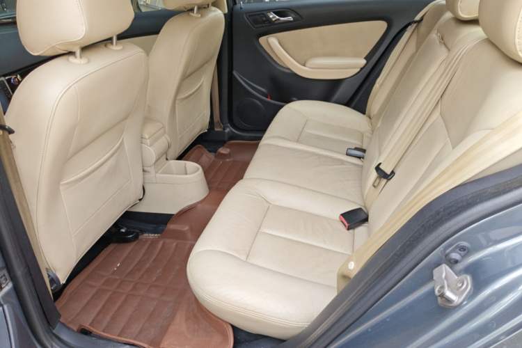 Used Volkswagen Lavida 2011 1.6L Automatic PinYou Edition Left Rear Seat