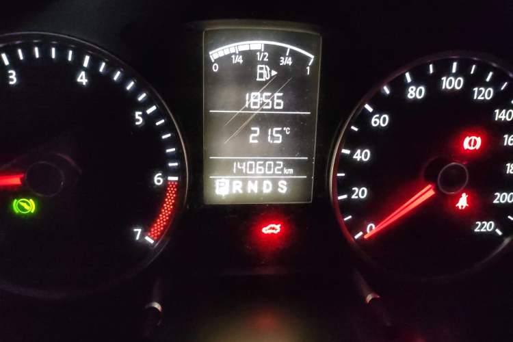 Used Volkswagen Lavida 2011 1.6L Automatic PinYou Edition Odometer Close Up