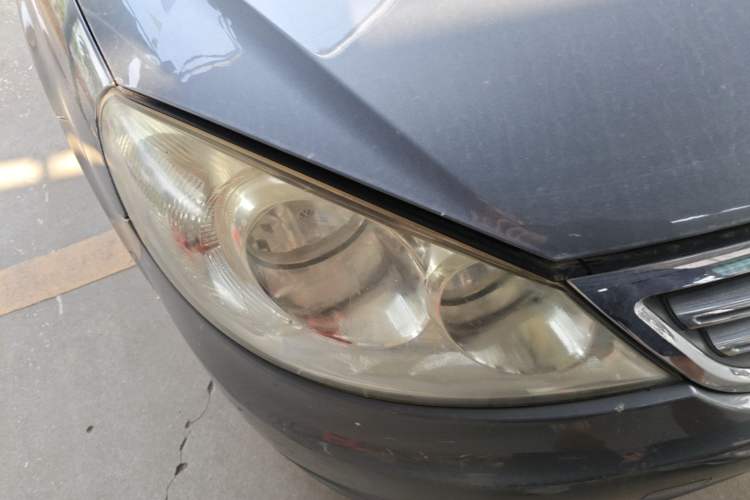 Used Volkswagen Lavida 2011 1.6L Automatic PinYou Edition Right Front Headlight