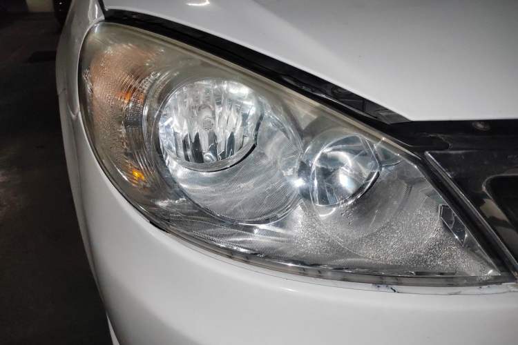 Used Volkswagen Lavida 2011 1.6L Automatic PinYou Edition Right Front Headlight