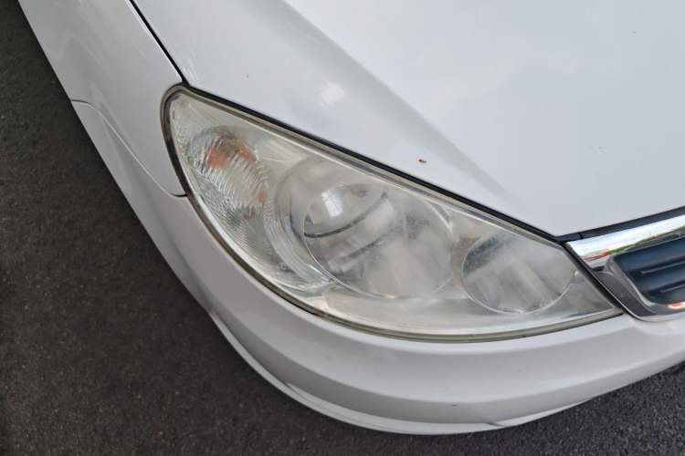 Used Volkswagen Lavida 2011 1.6L Automatic PinYou Edition Right Front Headlight