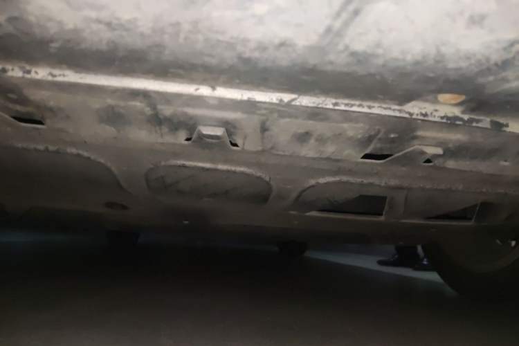 Used Volkswagen Lavida 2011 1.6L Automatic Premium Edition Chassis Front