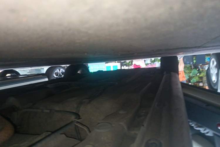 Used Volkswagen Lavida 2011 1.6L Automatic Premium Edition Chassis Rear Left