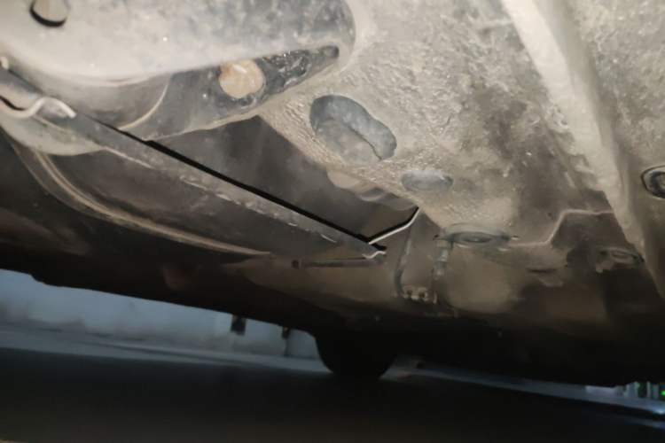 Used Volkswagen Lavida 2011 1.6L Automatic Premium Edition Chassis Rear Right