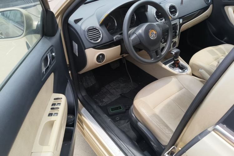Used Volkswagen Lavida 2011 1.6L Automatic Premium Edition Driver Seat
