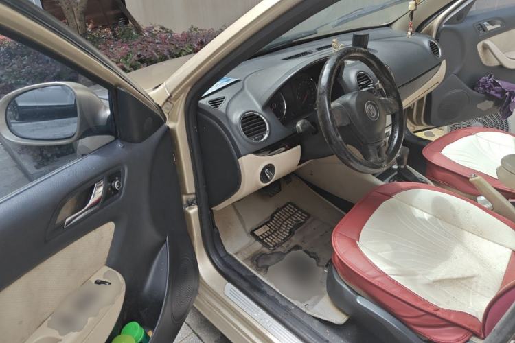 Used Volkswagen Lavida 2011 1.6L Automatic PinYou Edition Driver Seat