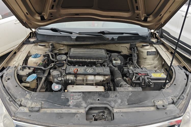 Used Volkswagen Lavida 2011 1.6L Automatic Pinxuan Edition Engine Bay