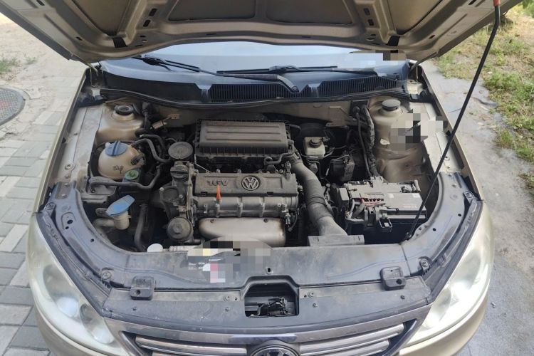 Used Volkswagen Lavida 2011 1.6L Automatic Pinxuan Edition Engine Bay