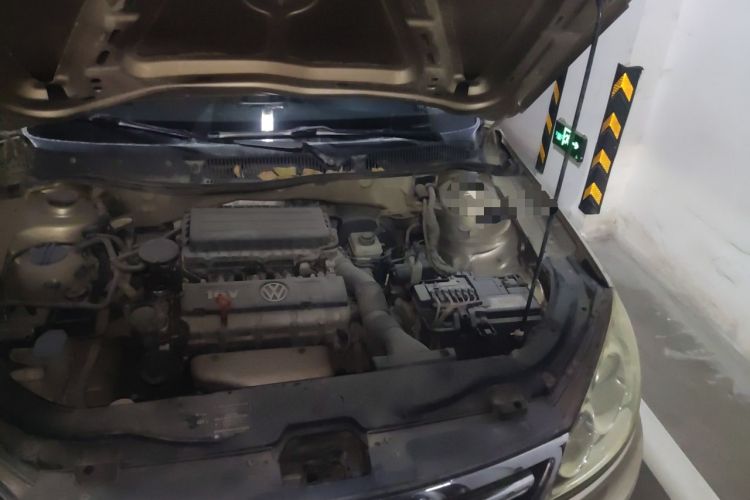 Used Volkswagen Lavida 2011 1.6L Automatic Premium Edition Engine Bay Left