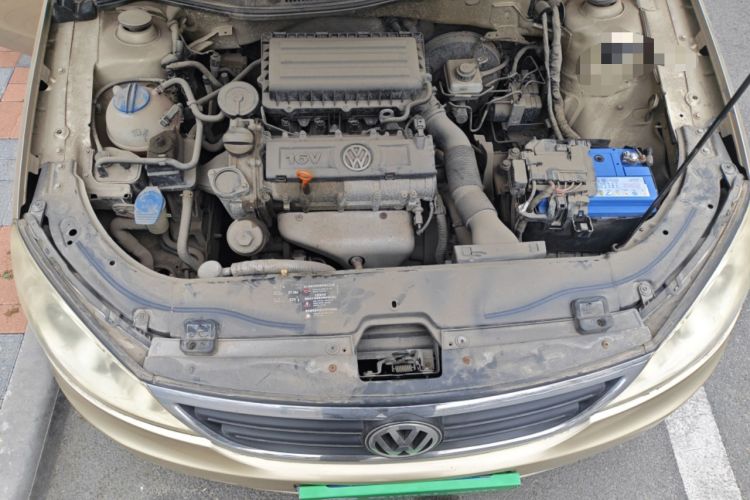 Used Volkswagen Lavida 2011 1.6L Manual Joy Version Engine Bay