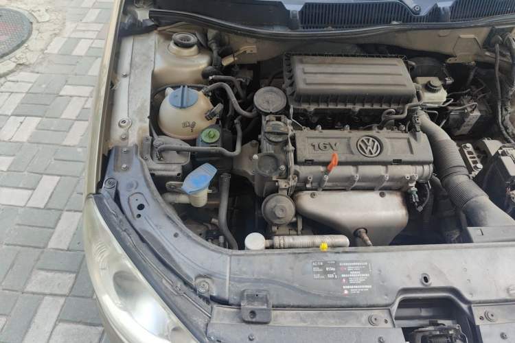 Used Volkswagen Lavida 2011 1.6L Automatic Pinxuan Edition Engine Bay Right