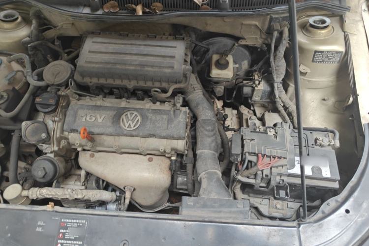 Used Volkswagen Lavida 2011 1.6L Automatic PinYou Edition Engine Bay