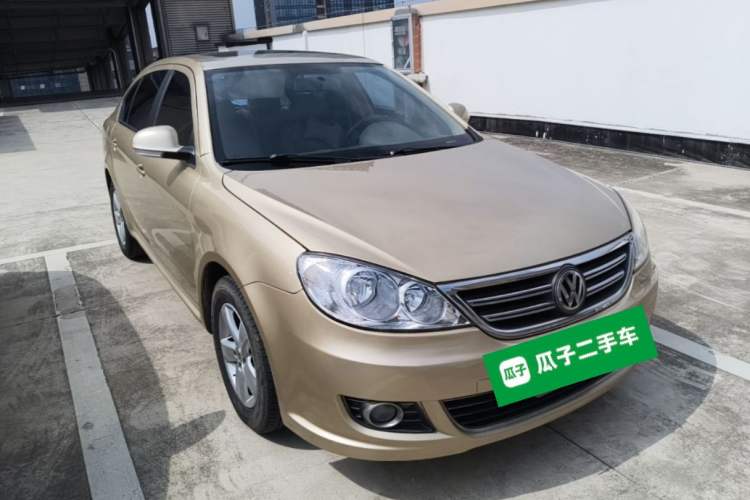 Used Volkswagen Lavida 2011 1.6L Manual - Premium Edition Front Right 45 Deg
