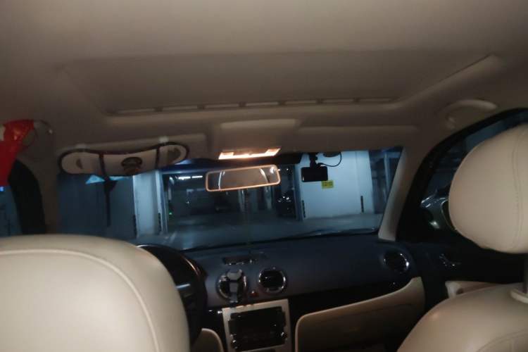 Used Volkswagen Lavida 2011 1.6L Automatic Premium Edition Headliner