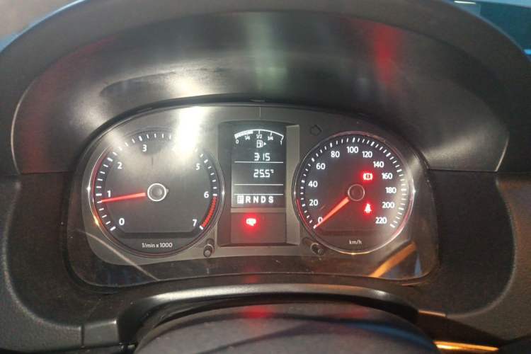 Used Volkswagen Lavida 2011 1.6L Automatic Premium Edition Instrument Cluster