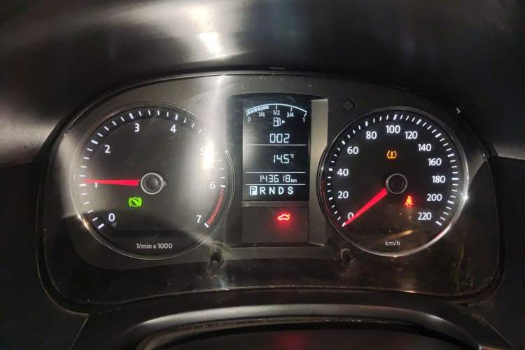 Used Volkswagen Lavida 2011 1.6L Automatic Premium Edition Instrument Cluster