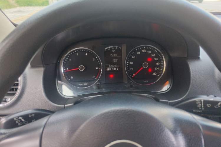 Used Volkswagen Lavida 2011 1.6L Automatic Premium Edition Instrument Cluster