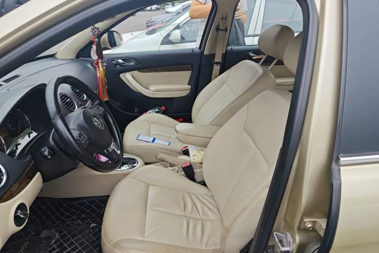 Used Volkswagen Lavida 2011 1.6L Automatic Pinxuan Edition Left Front Seat