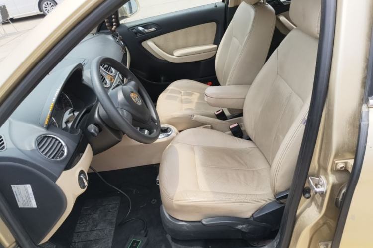 Used Volkswagen Lavida 2011 1.6L Automatic Premium Edition Left Front Seat
